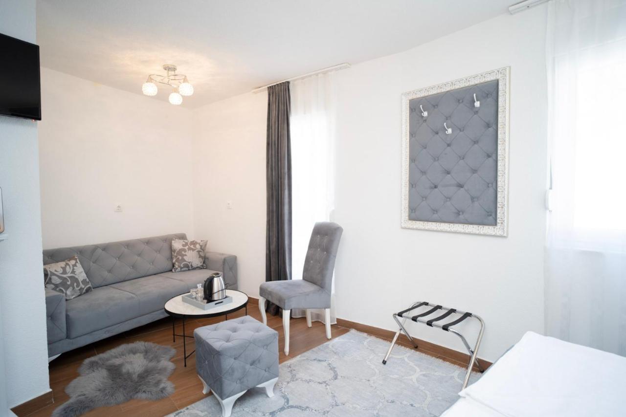 Urban Suites & Apartments Mostar Esterno foto