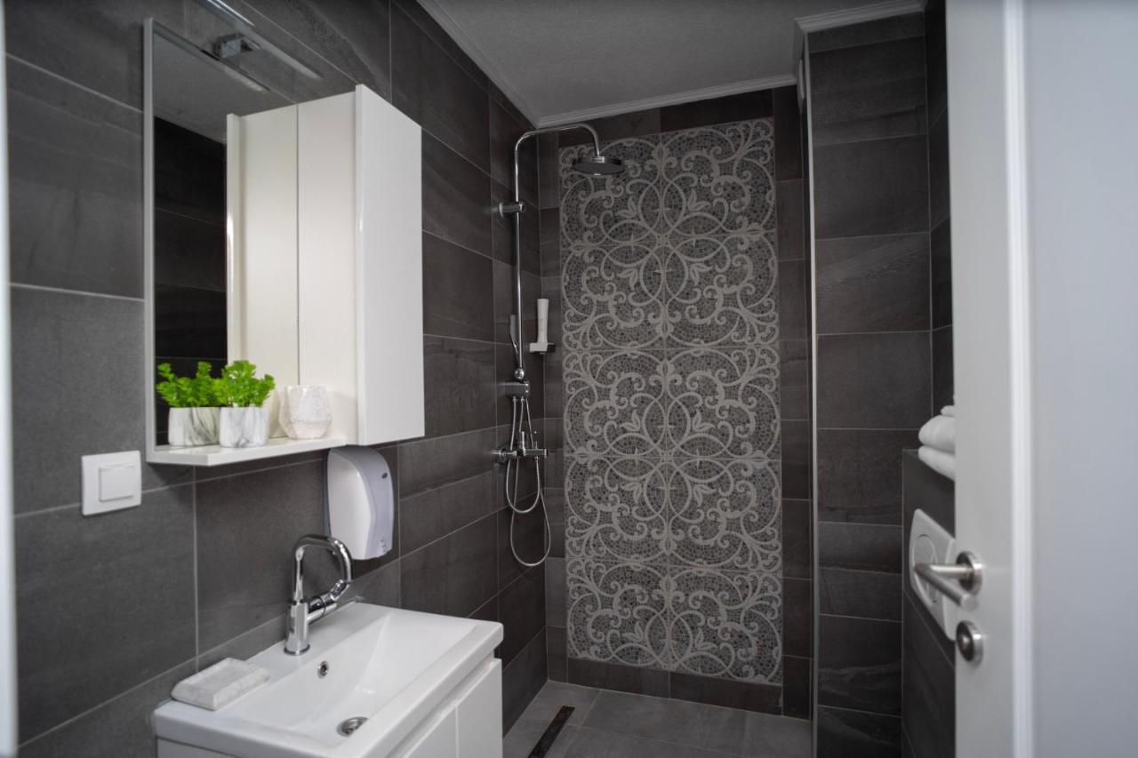 Urban Suites & Apartments Mostar Esterno foto