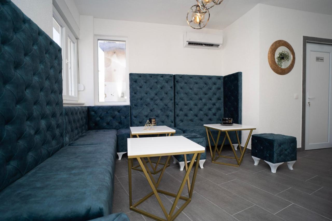 Urban Suites & Apartments Mostar Esterno foto