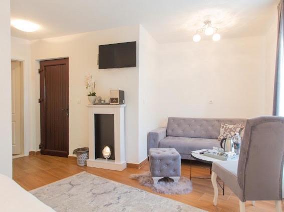 Urban Suites & Apartments Mostar Esterno foto