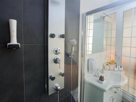 Urban Suites & Apartments Mostar Esterno foto
